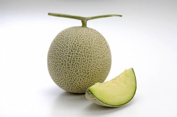 ザ ストリングス 表参道が「眠れる森の美女」の世界観を楽しむスイーツビュッフェを開催