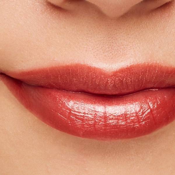 自在に思いのままを彩るポイントメイクアイテムがKANEBOから誕生