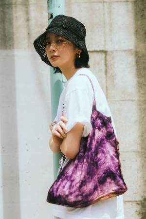 おしゃれな人が使ってるエコバックがみたい! 「LIFE’s」ディレクター・吉田怜香のエコバッグコーデ