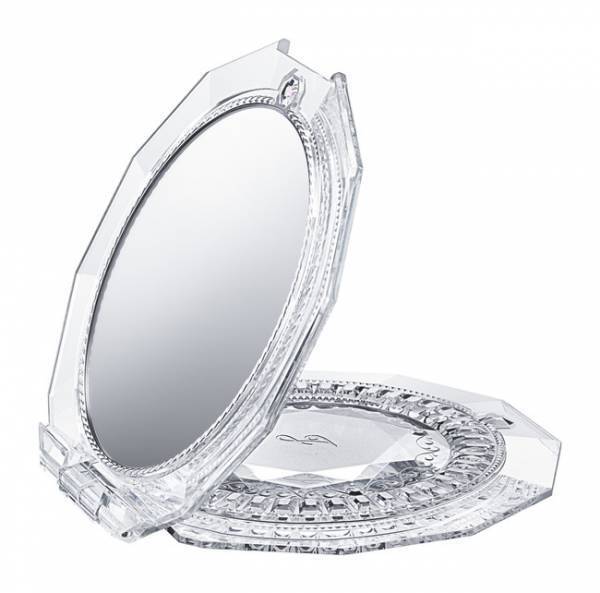 ジルスチュアート ビューティ15周年第2弾は、ジュエリーボックスのようなコレクション