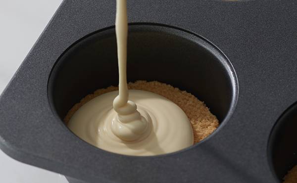 小樽洋菓子舗ルタオのほろっとほどけて食べ応えのあるサブレサンドが通信販売に新登場