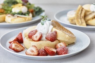 スフレパンケーキ専門店「FLIPPER’S」から秋の収穫祭をテーマにしたパンケーキが登場