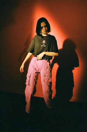 X-girlがパンクロックバンドStarcrawlerとコラボ! アイコンの羊キャラクターをプリントしたトートバッグなどを展開