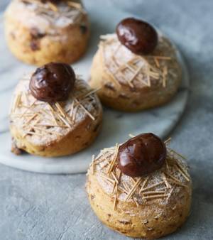 甘じょっぱい蜜がからむ「大学芋のスコーン」など、実りの秋ならではのベイカーズスコーンを新発売