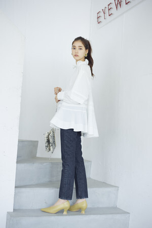 女優・新木優子を起用! クラシカルでフェミニンなスナイデルの秋コレクション