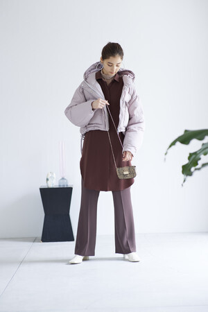 女優・新木優子を起用! クラシカルでフェミニンなスナイデルの秋コレクション