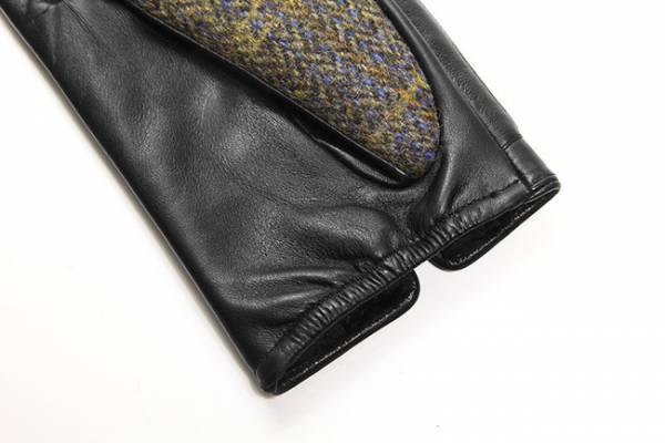 シンプルかつ上品な表情でコーデを選ばない! ハリスツイード本革手袋がスマートフォン対応で登場