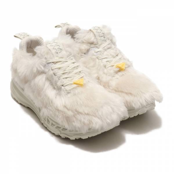 E-girlsのSAYAKAと楓がメインビジュアルに登場! UGGから12X12コレクションの第8弾が登場