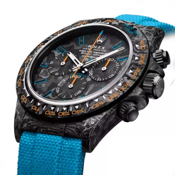 カスタマイズメーカー「DIW」からカーボンとトロピカルブルーを掛け合わせたバカンスモデルが登場