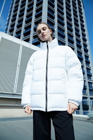 大人の女性に向けたアウターをラインアップ! 今注目の米ダウンブランド「FIRST DOWN」の別注アウターが登場