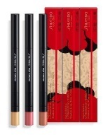 唐草と雲間を繊細なタッチでモダンに表現。アーティスト舘鼻則孝とコラボレートした「SHISEIDO」ホリデーコレクション