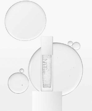 3年以上の月日をかけて開発。NARSからブランド史上初のセラムが登場