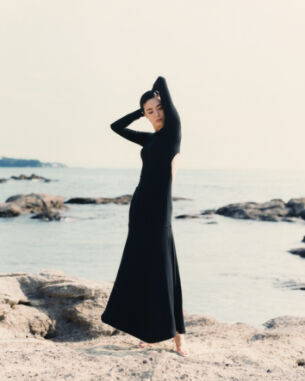 Junko KatoとRAVIJOURコラボの新作に、1枚で着られるブラトップドレスが登場