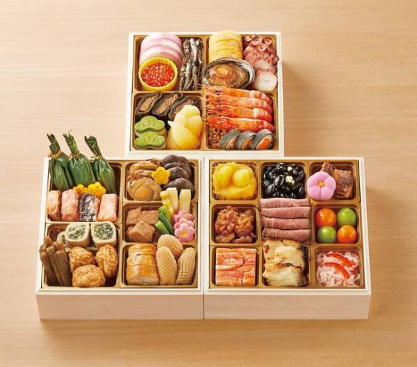 約380種類のおせちを用意。ハッピーシェアリングで楽しむ「2021三越伊勢丹のおせち」