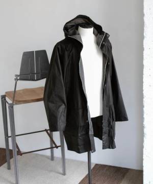 URBAN RESEARCH DOORSからバブアーのオーバーサイズフーデッド ビデイルをベースにした別注コートが登場