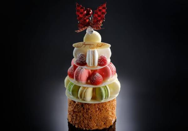 シェラトン都ホテル大阪がクリスマスケーキの予約開始。ホテル開業時より人気のあった「フレジェ」の復刻も