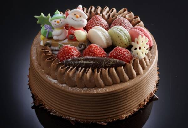 シェラトン都ホテル大阪がクリスマスケーキの予約開始。ホテル開業時より人気のあった「フレジェ」の復刻も