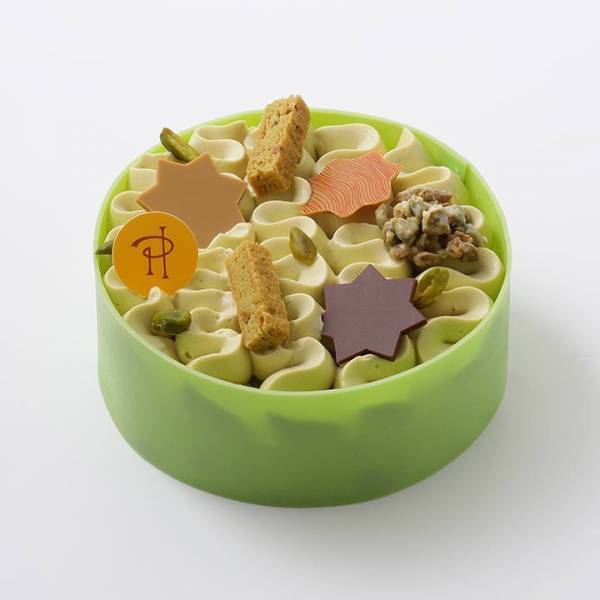 ピエール・エルメのクリスマスケーキコレクション2020、神秘的な天体が織りなす小宇宙