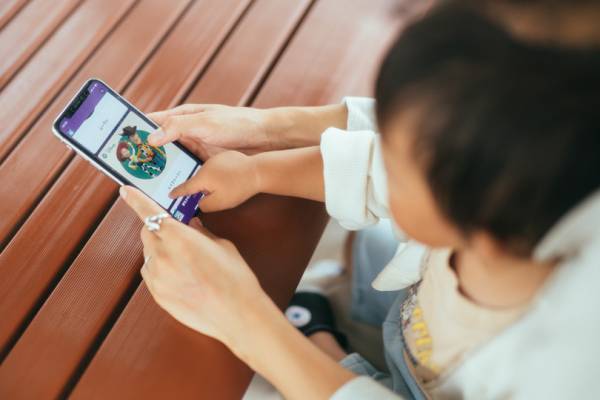 モデル・忍舞さんの「Spotify Kids」で楽しむ親子時間。キッズ向けプレイリストで、もっとハッピーに