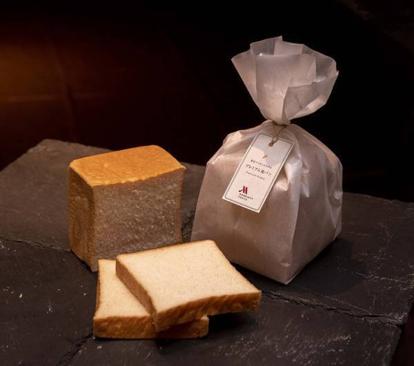 フランス産ラヴィエットバターを贅沢に使用。東京マリオットホテルからプレミアムな食パン2種を発売