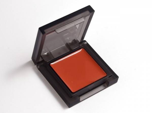 ホリデーシーズンはコスメで楽しむ! 阪急百貨店うめだ本店で「HANKYU BEAUTY HOLIDAY 2020」開催