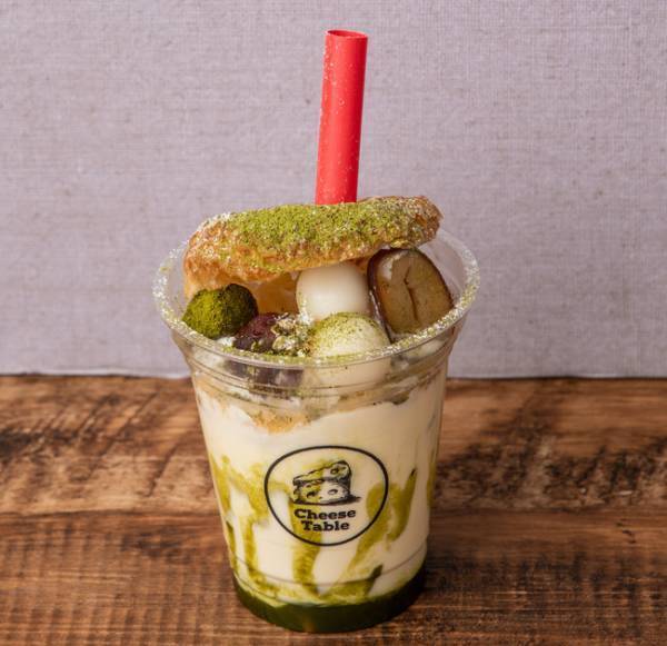 大人気の「飲めるチーズケーキ」にサクサク食感が楽しいミルフィーユパイが期間限定で新登場