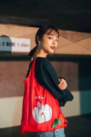おしゃれな人が使ってるエコバッグがみたい! モデル・植村麻由のエコバッグコーデ