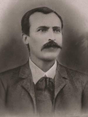 ベルルッティから パリ造幣局が特別に制作した硬貨を挟んだ創業125周年記念のペニーローファーを販売