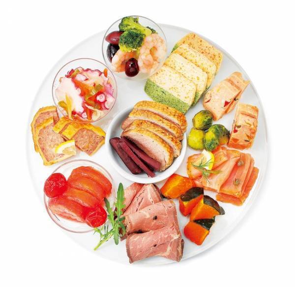 今年のテーマは「少人数で楽しむゴージャスクリスマス」。そごう横浜店のクリスマスケーキ