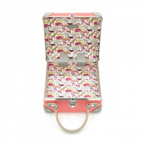 グローブ・トロッターの多彩なミニトランクに7つの限定カラーがラインアップ