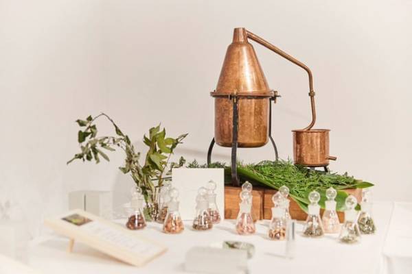 ヨーロッパのアンティークやブロカントの雑貨などが大集合!代々木VILLAGEで恒例の蚤の市開催