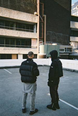 タトラスがLA発の新進気鋭のメンズブランド「RIOT HILL」とのコラボレーションアイテムを発売