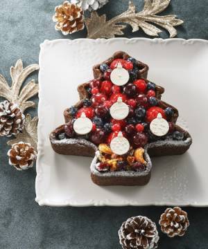 テーマは「GINZA PRIDE」。ヴィジュアルも素材もこだわり抜いた銀座三越のクリスマスケーキ