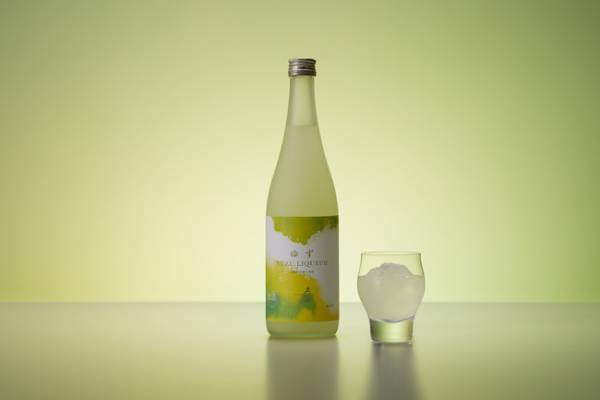 新潟・朝日酒造の日本酒「久保田」から高知県産の本柚子を使用したブランド初のリキュールが登場