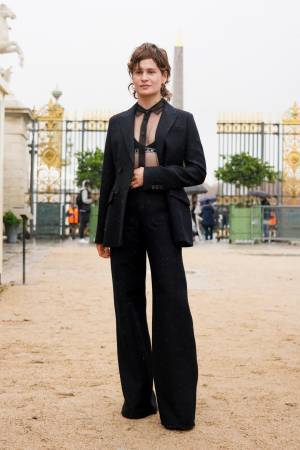 定番セットアップが進化! ボトムスのフォルムは○○○で90年代風に【パリスナップ】