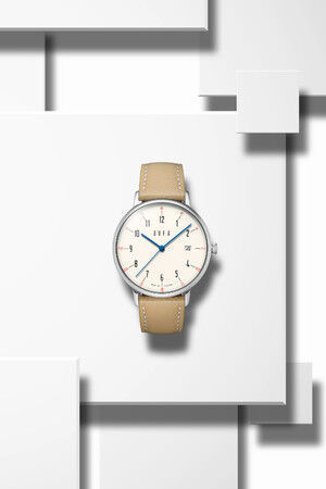 視認性の高いアラビア数字のインデックス ドイツの腕時計ブランド ドゥッファ からシンプルな機械式時計 が登場 年10月18日 ウーマンエキサイト 1 5