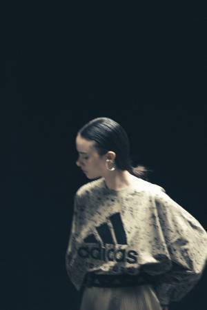 アディダス×HYKE、2020年秋冬コレクションは11月25日発売。アップデートされたアーカイブモデルも