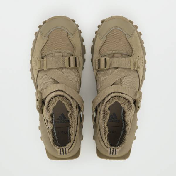 アディダス×HYKE、2020年秋冬コレクションは11月25日発売。アップデートされたアーカイブモデルも