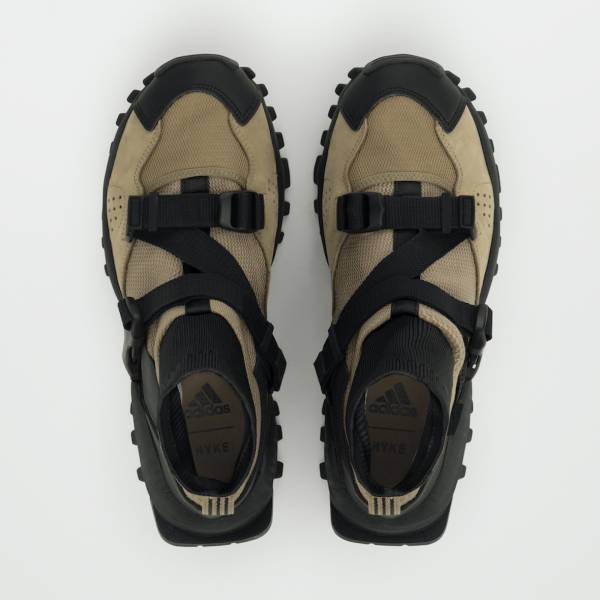 アディダス×HYKE、2020年秋冬コレクションは11月25日発売。アップデートされたアーカイブモデルも