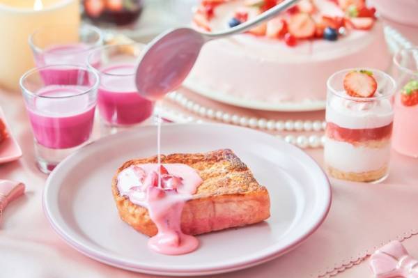 ヒルトン東京お台場でピンクづくしのストロベリーデザートビュッフェ「Christmas Girl’s Room」がスタート