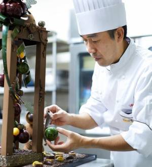 ショコラティエの傑作「チョコレートづくしのアフタヌーンティー」がロイヤルパークホテルに登場