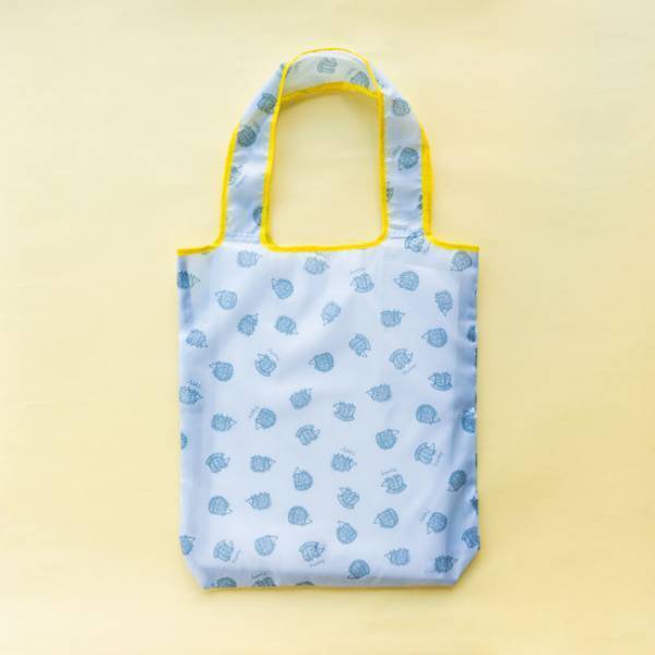 人気の高いはりねずみを前面にプリント。北欧の陶芸作家リサ・ラーソンの新作エコバックが発売