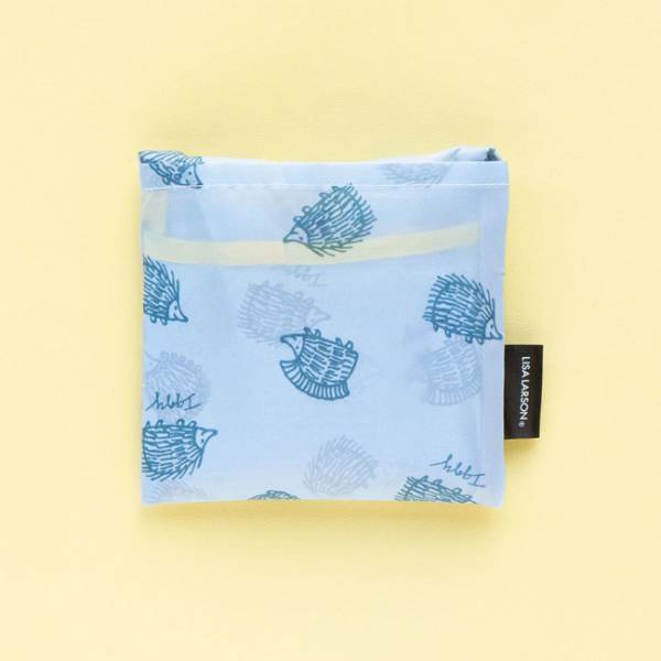 人気の高いはりねずみを前面にプリント。北欧の陶芸作家リサ・ラーソンの新作エコバックが発売