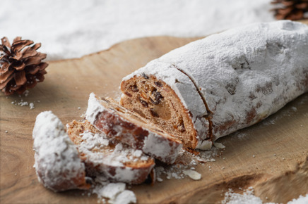 こぼれ落ちそうなほどベリー類をふんだんに。コンラッド東京のクリスマスケーキ