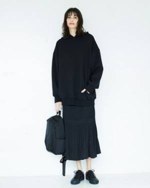 emmiからイタリア靴ブランド「ASH」別注のオールブラックレザースニーカーが登場