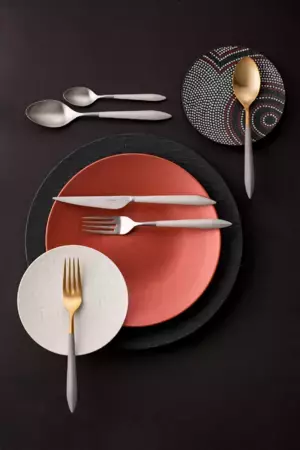 日々の暮らしで楽しむ芸術。イタリアのホームウエアブランド「ブガッティ」のカトラリーが日本デビュー