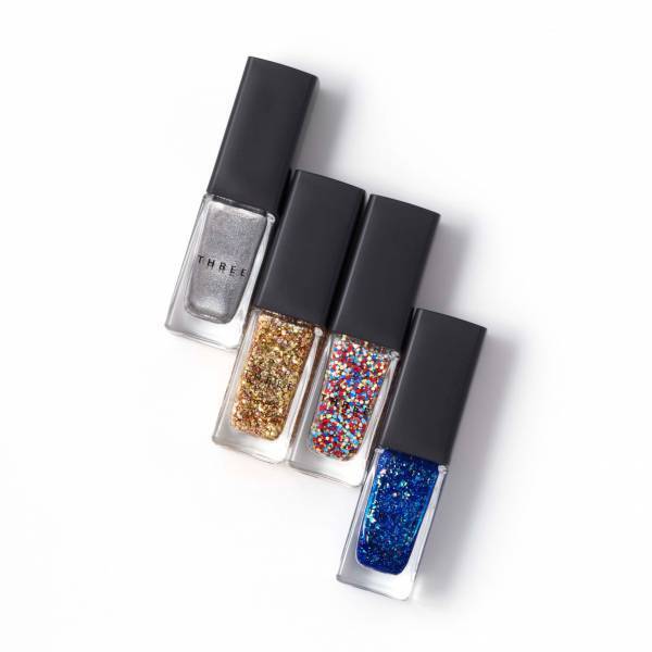 THREEの2020ホリデーコレクション、グラムに輝くメイクアップパレット。限定スキンケアキットも