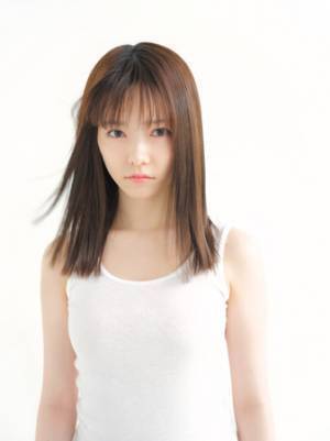 タブに愛称「ぱるる」の直筆サインをプリント! グラウンズが島崎遥香とのコラボスニーカーを発売