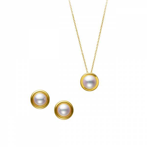 大人の装いにふさわしい洗練されたジュエリーの数々。銀座・和光のクリスマスジュエリーコレクション