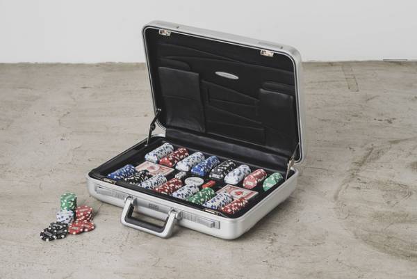 すべて一点限りのデッドストック品。ゼロハリバートンが過去の稀少アーカイブ品の展示販売会を開催